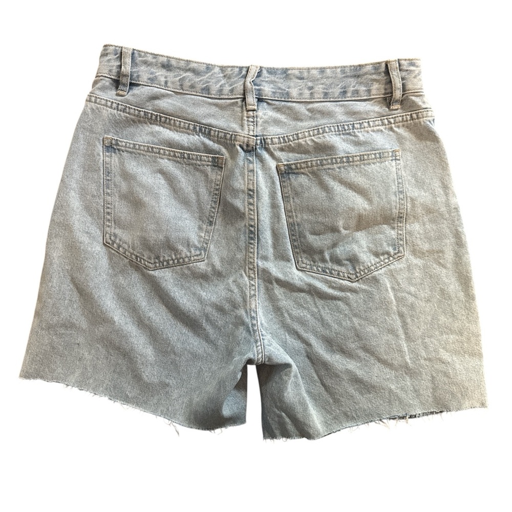 SHEIN Light Blue Distressed Denim Shorts Women’s Size Large Casual Everyday Used - Picture 2 of 6